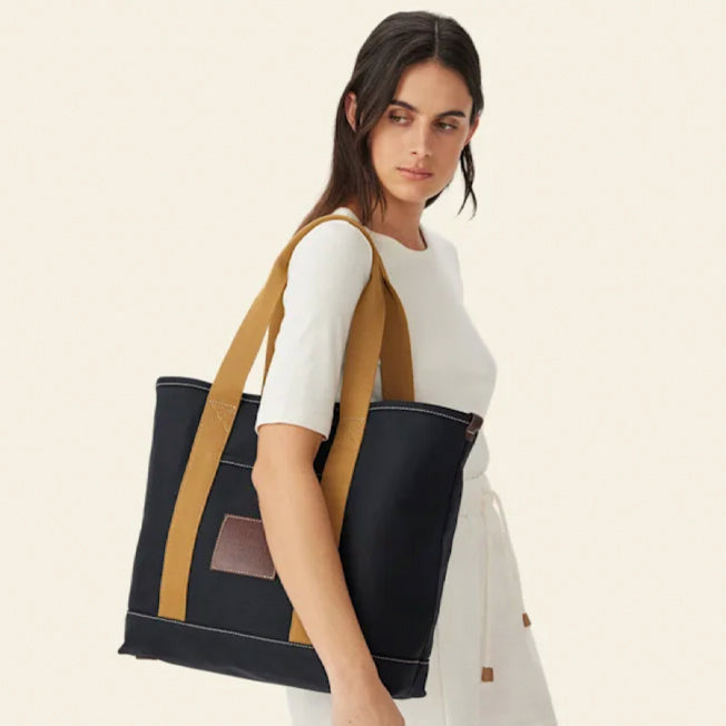 R.M. Williams Tasman Tote