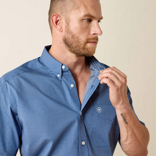 Ariat Mens Wrinkle Free Case Classic Fit SS Shirt